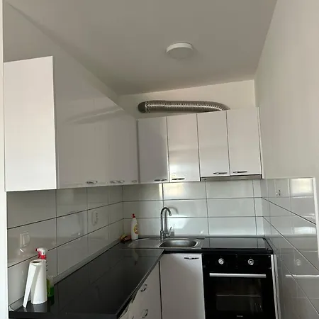 Stan U Bijeljini- Iznajmljivanje Apartamento *